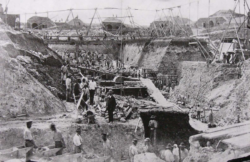 Bauarbeiten am Fort Orff