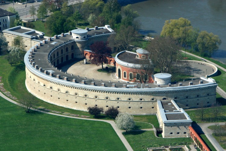 Reduit Turm Tilly Luftaufnahme